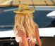 Victoria Silvstedt passe du bon temps lors de ses vacances à Saint-Tropez le 25 juillet 2012