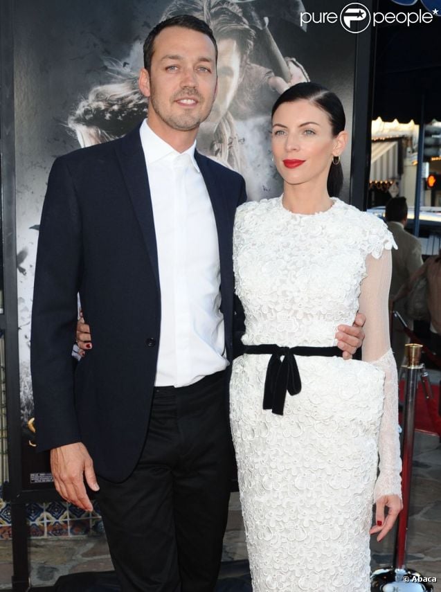 Rupert Sanders et son épouse Liberty Ross le 29 mai 2012 lors de la présentation de Blanche-Neige et le Chasseur à Los Angeles. Moins de deux mois plus tard, on apprend que Kristen Stewart a eu une liaison avec le réalisateur