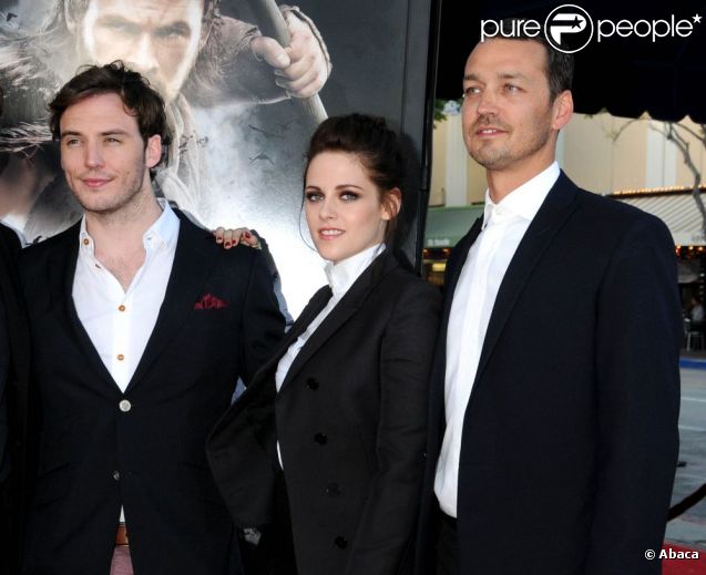 Kristen Stewart et Rupert Sanders ensemble lors de la présentation de Blanche-Neige et le Chasseur à Westwood le 29 mai 2012. Le 25 juillet 2012, leur liaison a été révélée, tous deux se répandant en excuses...