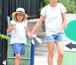 Michelle Williams et Matilda en juillet 2012.