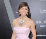Jessica Biel : Délicieusement belle, elle arbore son énorme bague de fiançailles
