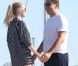 Les tourtereaux Lara Stone et David Walliams prennent du bon temps sur un yacht à Saint-Tropez le 8 août 2012