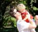 Robin Thicke embrasse son fils Julian dans un parc de Los Angeles le 9 août 2012