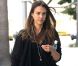 Jessica Alba et sa chevelure châtain début août 2012 à Los Angeles.