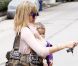 Jessica Alba en 2009 arborait déjà une chevelure blonde dans les rues de Los Angeles