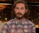 Shia LaBeouf révèle (avec humour) qu'il a envoyé une sex-tape à Lars von Trier pour avoir un rôle dans  The Nymphomaniac . Août 2012.