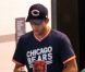Ashton Kutcher accro au portable au Cedars-Sinai Hospital de Los Angeles le 4 septembre 2012