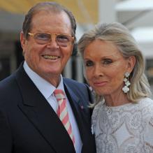 Roger Moore et sa quatrième femme, Cristina Tholstrup, en juillet 2012.