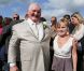 Charlène, la fille de Thierry, assiste avec bonheur au mariage de son papa avec Annie. 15 septembre 2012