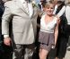 Charlène, la fille de Thierry, assiste avec bonheur au mariage de son papa avec Annie. 15 septembre 2012