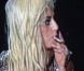 Lady Gaga fume un joint à Amsterdam le 18 septembre 2012.