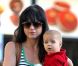 Selma Blair fait du shopping avec son fils Arthur, à Los Angeles - septembre 2012.