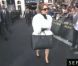 Lady Gaga quitte le magasin Sephora des Champs-Elysées où elle vient de pique-niquer avec ses fans, le 23 septembre 2012.
