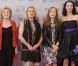 Isabelle Huppert et Catherine Deneuve au milieu du casting des Lignes de Wellington, au Festival de San Sebastian, le 23 septembre 2012.