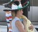  Jennifer Aniston tourne la comédie  We're the Millers  avec un faux bébé et un sombrero, le 25 septembre au Nouveau-Mexique. 