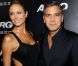 Stacy Keibler et George Clooney à la première du film  Argo  de Ben Affleck, le 4 octobre 2012.
