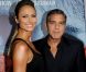 Stacy Keibler et George Clooney à la première du film  Argo  de Ben Affleck, le 4 octobre 2012.