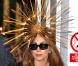 Lady Gaga quitte le magasin Harrods où elle était venue présenter son parfum  Fame, à  Londres, le 7 octobre 2012.