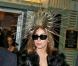 Lady Gaga quitte le magasin Harrods où elle était venue présenter son parfum  Fame, à  Londres, le 7 octobre 2012.