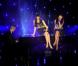 La chanteuse Nolwenn Leroy et son double de cire au Musée Grévin, à Paris, le lundi 8 octobre 2012.