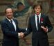 Paul McCartney décoré de la Légion d'honneur par le président français François Hollande à L'Elysée le 8 septembre 2012 à Paris