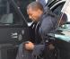 Exclusif - Kanye West arrive à l'hôtel de sa petite amie Kim Kardashian à Miami. Le 14 Octobre 2012.