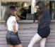 Kim et Khloé Kardashian à Miami, le 12 octobre 2012.