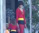Jessica Alba joue avec sa fille à la fête d'Halloween de Gwen Stefani, le 27 octobre 2012.