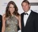 Elizabeth Hurley, sublime et sexy, et son fiancé Shane Warne au bal d'Elton John