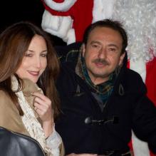 Elsa Zylberstein et Patrick Timsit lors de la soirée d'inauguration du village de Noël des Champs-Élysées, le 16 novembre 2012.