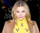 Chloë Moretz : 15 ans et lumineuse pour une soirée mode caritative