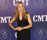 CMT Artists of the Year : Hayden Panettiere, Sheryl Crow glamour sur red carpet