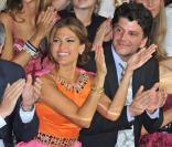 Eva Mendes, son mari et Clotilde Courau au défilé Dior