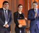  La famille royale des Pays-Bas (la reine Beatrix, le prince Willem-Alexander, la princesse Maxima, le prince Constantijn, la princesse Laurentien et la princesse Mabel) procédait le 12 décembre 2012 à la remise à Eloisa Cartonera du Prix Prince Claus décerné par la fondation Prince Claus, coprésidée par le prince Constantijn et le prince Friso. Ce dernier est toujours dans le coma, à Londres. 