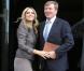  Le prince Willem-Alexander et la princesse Maxima des Pays-Bas. La famille royale des Pays-Bas (la reine Beatrix, le prince Willem-Alexander, la princesse Maxima, le prince Constantijn, la princesse Laurentien et la princesse Mabel) procédait le 12 décembre 2012 à la remise à Eloisa Cartonera du Prix Prince Claus décerné par la fondation Prince Claus, coprésidée par le prince Constantijn et le prince Friso. Ce dernier est toujours dans le coma, à Londres. 