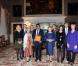  La famille royale des Pays-Bas (la reine Beatrix, le prince Willem-Alexander, la princesse Maxima, le prince Constantijn, la princesse Laurentien et la princesse Mabel) procédait le 12 décembre 2012 à la remise à Eloisa Cartonera du Prix Prince Claus décerné par la fondation Prince Claus, coprésidée par le prince Constantijn et le prince Friso. Ce dernier est toujours dans le coma, à Londres. 