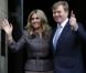  Le prince Willem-Alexander et la princesse Maxima des Pays-Bas. La famille royale des Pays-Bas (la reine Beatrix, le prince Willem-Alexander, la princesse Maxima, le prince Constantijn, la princesse Laurentien et la princesse Mabel) procédait le 12 décembre 2012 à la remise à Eloisa Cartonera du Prix Prince Claus décerné par la fondation Prince Claus, coprésidée par le prince Constantijn et le prince Friso. Ce dernier est toujours dans le coma, à Londres. 
