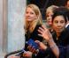  Un rare sourire passe sur le viasge de la princesse Mabel... La famille royale des Pays-Bas (la reine Beatrix, le prince Willem-Alexander, la princesse Maxima, le prince Constantijn, la princesse Laurentien et la princesse Mabel) procédait le 12 décembre 2012 à la remise à Eloisa Cartonera du Prix Prince Claus décerné par la fondation Prince Claus, coprésidée par le prince Constantijn et le prince Friso. Ce dernier est toujours dans le coma, à Londres. 