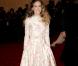 L'icône de mode Sarah Jessica Parker, touchante dans une robe romantique signée Valentino