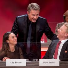 Boris Becker et épouse Lilly lors du gala de charité 'Du coeur pour les enfants', organisé à Berlin et diffusé par la chaîne ZDF, le 15 décembre 2012.