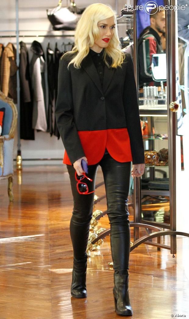 Gwen Stefani fait du shopping à Los Angeles. Le 19 décembre 2012.