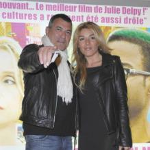 Jean-Marie Bigard et sa femme Lola posent lors de la projection du film 2 Days in New York, le 19 mars 2012 à Paris.