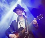 Pete Doherty : Live endiablé au Bus Palladium devant Daphné Bürki enceinte