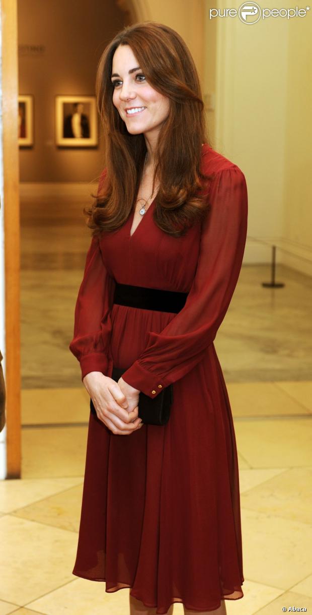 CASA REAL BRITÁNICA - Página 63 1022349-the-duchess-of-cambridge-after-viewing-620x0-1