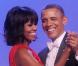 Barack Obama et Michelle : Enlacés et romantiques pour le bal d'investiture