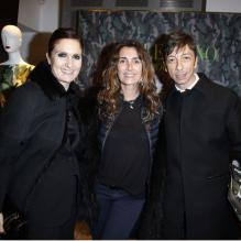 Exclusif - Maria Grazia Chiuri et Pier Paolo Piccioli, directeurs artistiques de Valentino, entourent Mademoiselle Agnès lors du cocktail de présentation de la collection Camouflage de la marque italienne au Montaigne Market. Paris, le 16 janvier 2013.