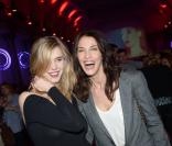 Linda Hardy et Gaia Weiss lors de la soirée de lancement des nouveaux parfums de glace Magnum au Pavillon Cambon à Paris le 13 février 2013.