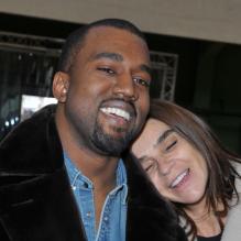 Kanye West et Carine Roitfeld, complices lors du défilé Céline au Tennis Club de Paris. Paris, le 3 mars 2013.