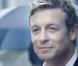 Simon Baker : Un gentleman sexy qui ne craint pas la pluie pour Givenchy