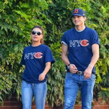 Ashton Kutcher et Mila Kunis dans les rues de New York, le 23 septembre 2012.